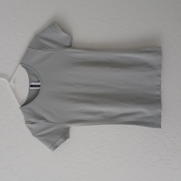 New Mix Tops - NWOT New Mix Womans Heather Green Shirt
